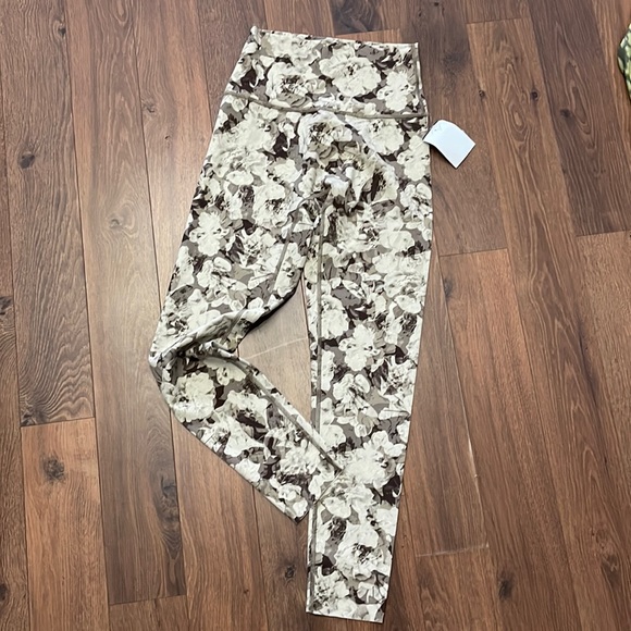 AERIE offline goals high waisted floral leggings tan gray